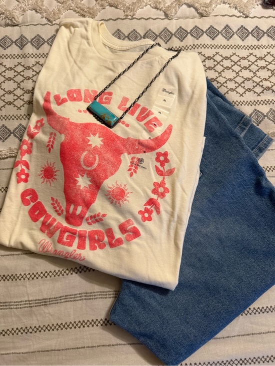 Wrangler Tops - Wrangler Cream Tee with Bright Pink Cowgirl Graphic